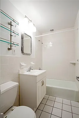 Rented by Mirador Real Estate | media 16