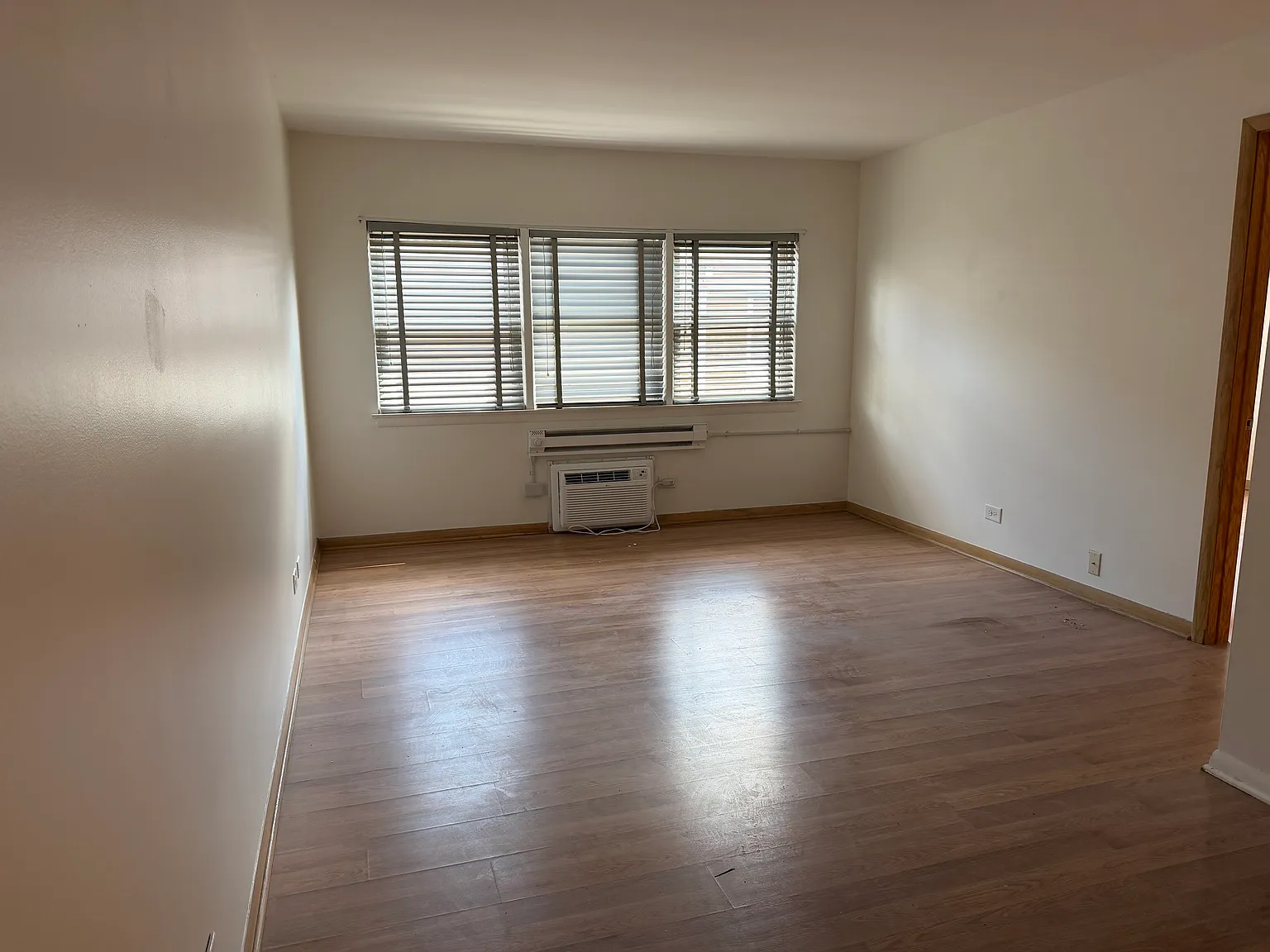 1 bed, $1,470 — Photo 2