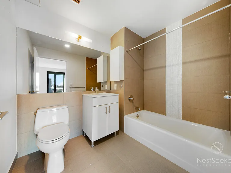 11-39 49th Ave #733 — Photo 3