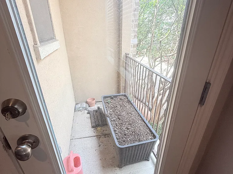 4230 Travis St #8 — Photo 17
