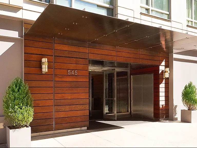 545 W 110th St #3C — Photo 8