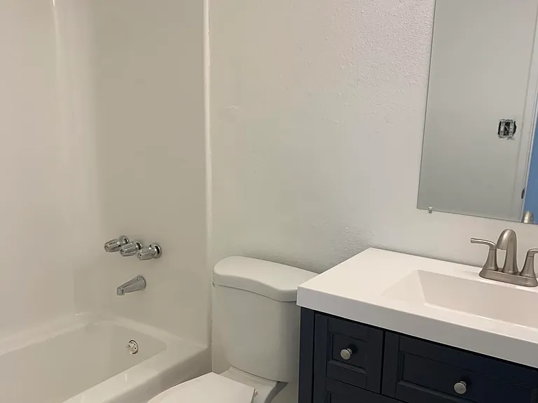 4847 E Cambridge Ave #2 — Photo 5
