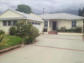 1st image of 10116 Densmore Ave