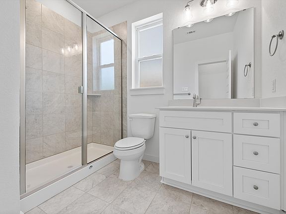 3rd image of 1207 Chestnut Court Runa 2 Unit 2