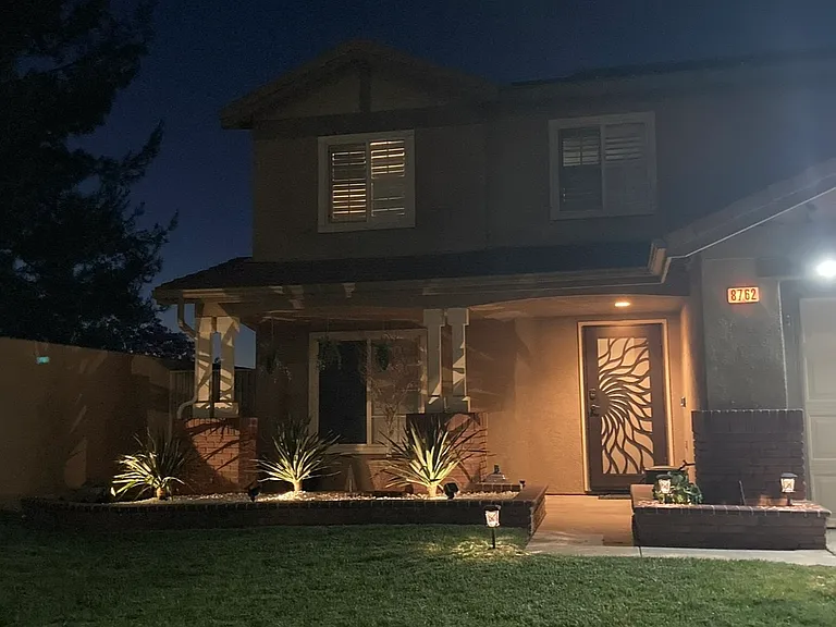 8762 Dahlia Dr — Photo 2