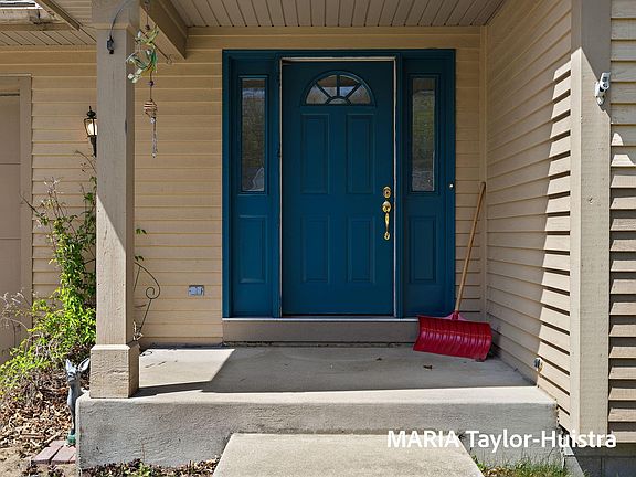4th image of 3689 Whispering Woods Dr