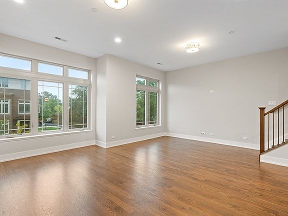 3rd image of 15 Forest Ave