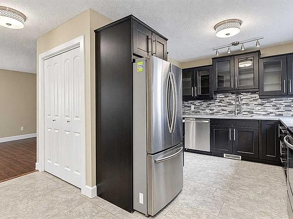 4th image of 9449 S 69th Ave