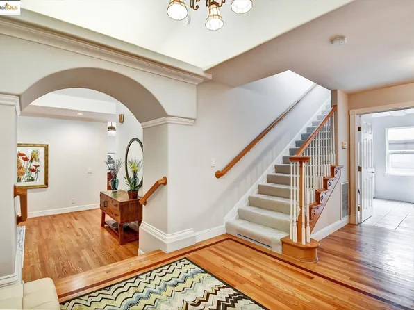 6940 Norfolk Rd, Berkeley, CA 94705