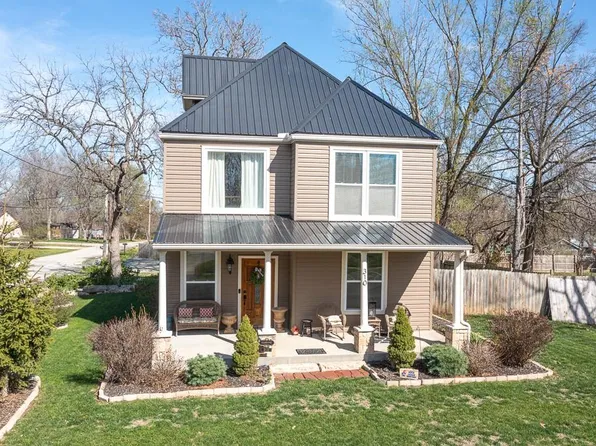 310 N Union St, Mc Louth, KS 66054