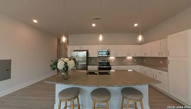 3 bed, 3.0 bath, 1428 sqft, $1,930 — Photo 2