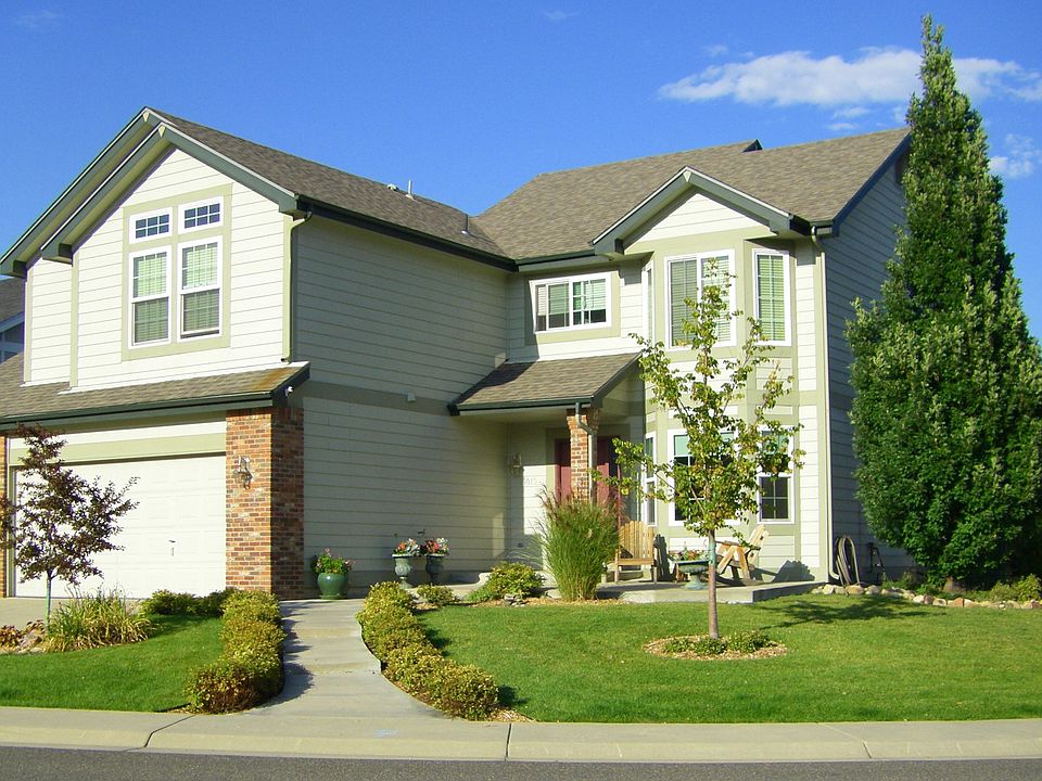 2.5 car garage, corner
