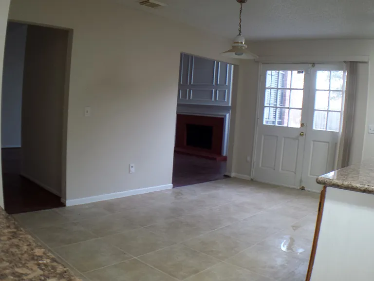 2319 Mill Creek Dr — Photo 7
