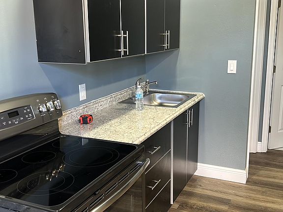 4th image of 12849 Palm Dr