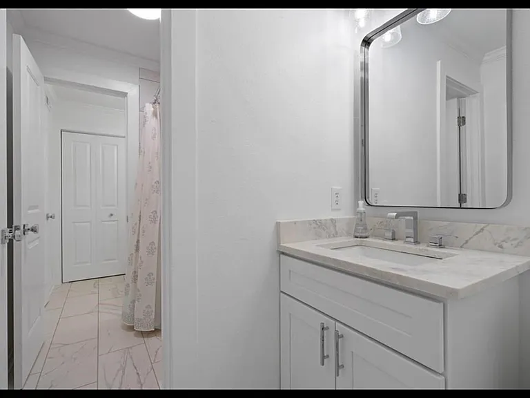 3655 Old Shell Rd — Photo 7