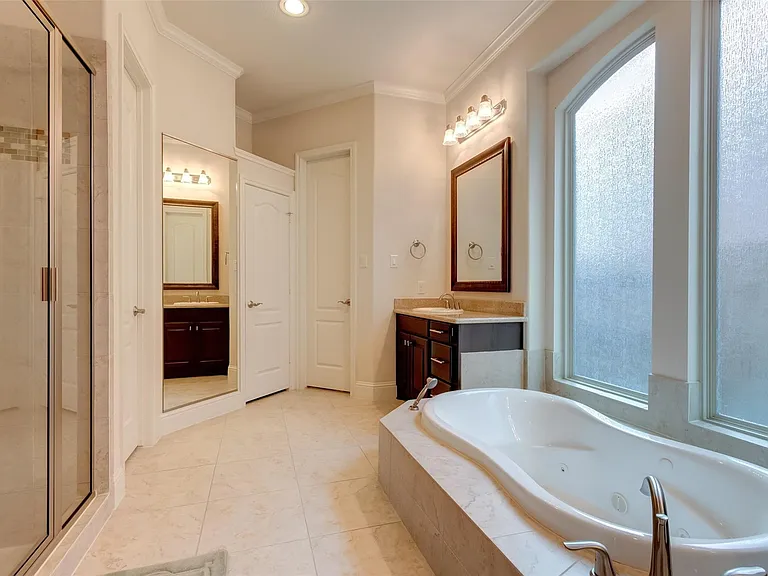 10307 Latta Creek Dr — Photo 37