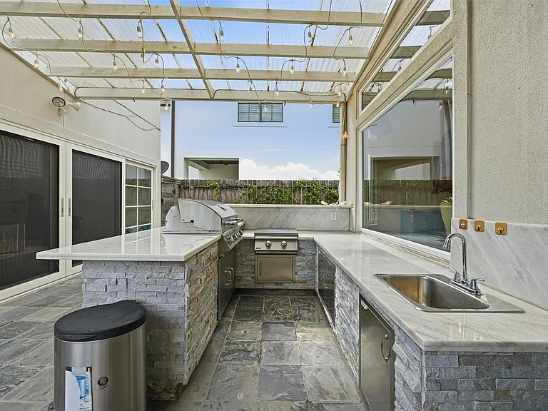 4923 Palmetto St — Photo 45