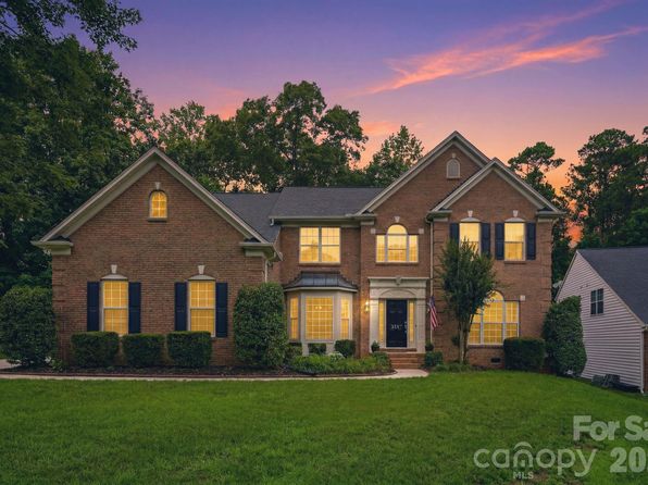 2937 Shady Reach Ln, Charlotte, NC 28214 home