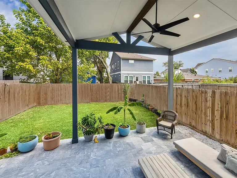 3404 Castor St — Photo 24