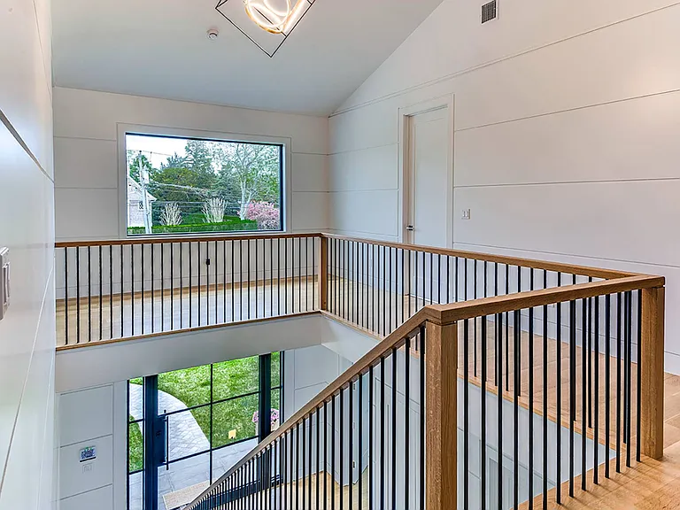 54 Sawasett Ave — Photo 33