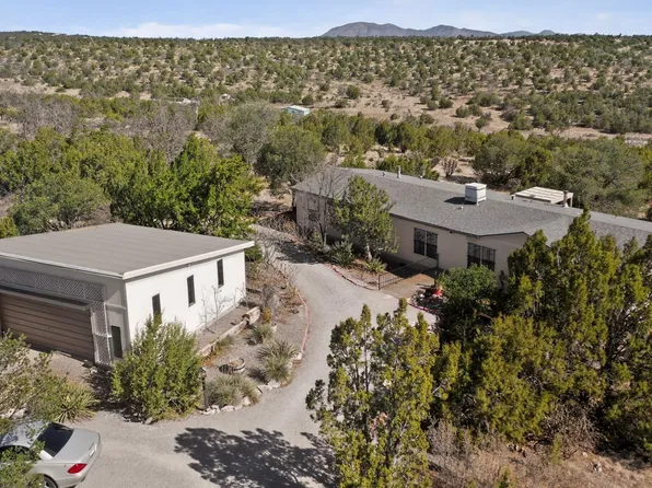 229 Skyline Dr, Edgewood, NM 87015