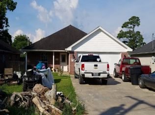 403 S 4th St, Nederland, TX 77627