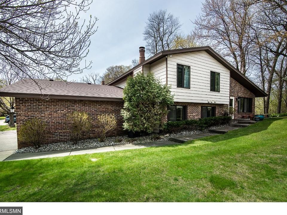 1st image of 1034 Zanzibar Ln N
