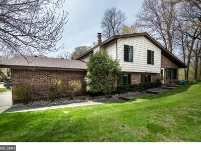 1034 Zanzibar Ln N, Plymouth, MN, 55447