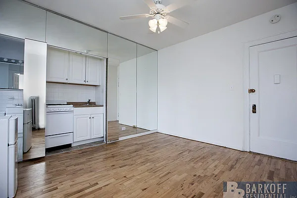 Rented by Barkoff Residential  | media 28