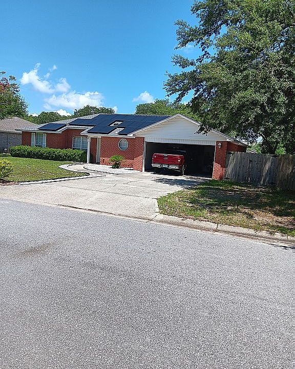 1st image of 1068 Oak View Dr