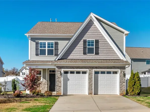108 Hickock Ct, Mebane, NC 27302