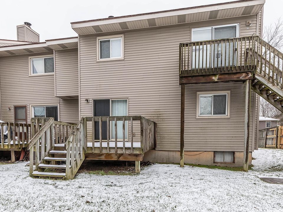 1st image of 925 Brookside Dr APT 122