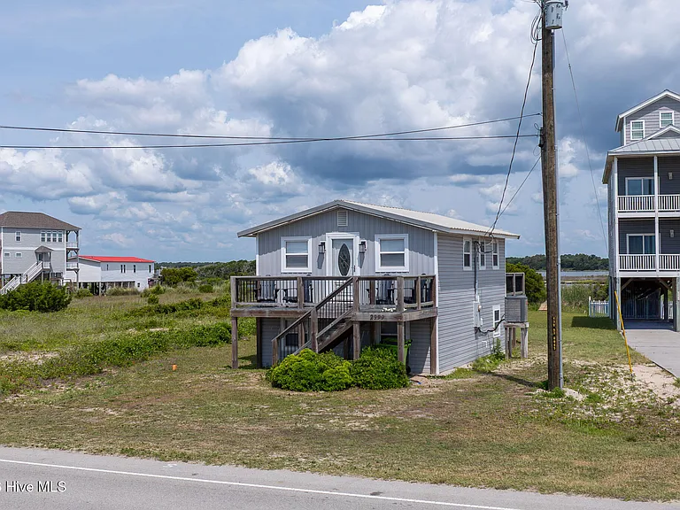 2999 Island Dr — Photo 33