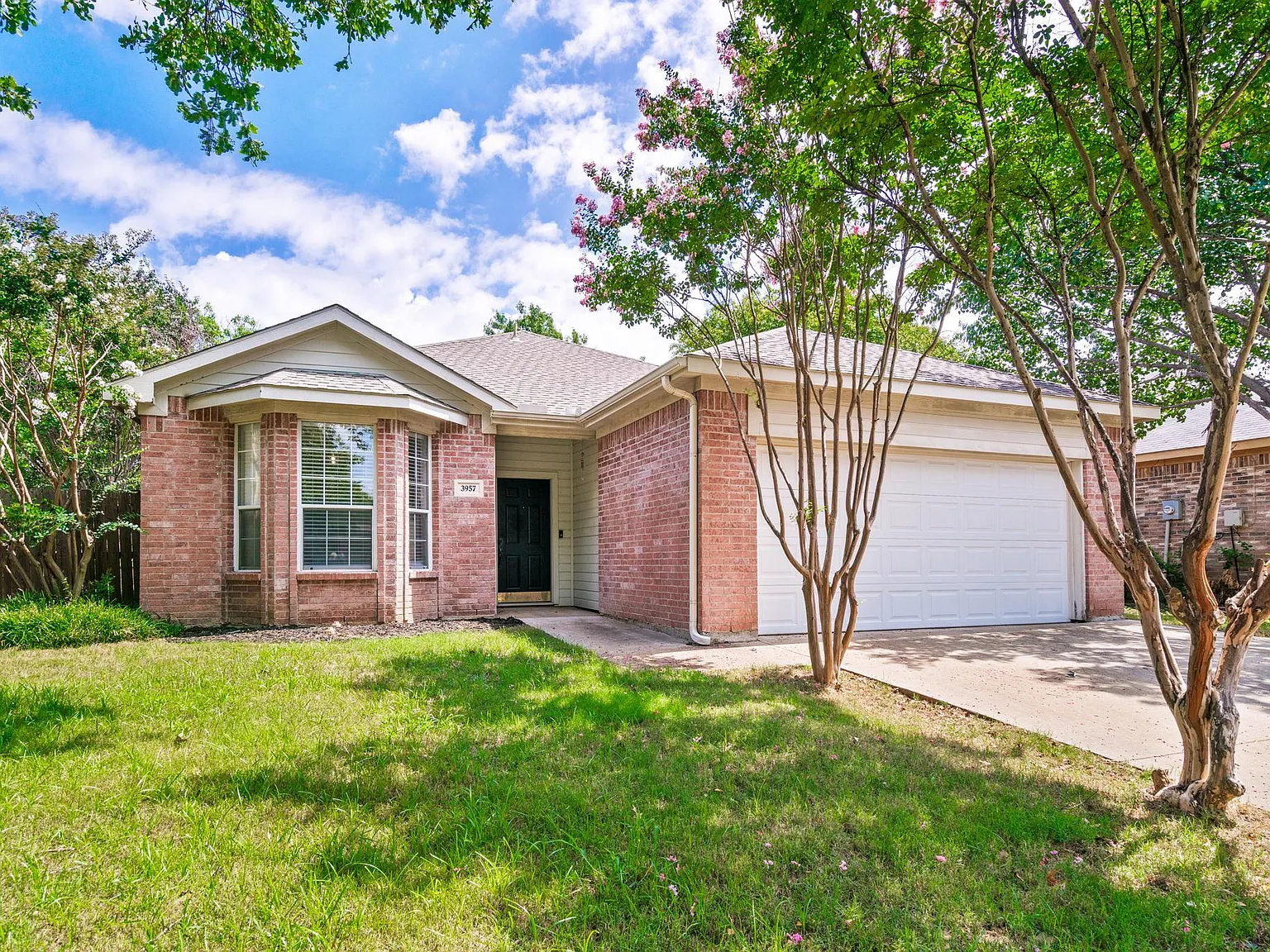3 bed, 1445 sqft, $2,450 — Photo 1
