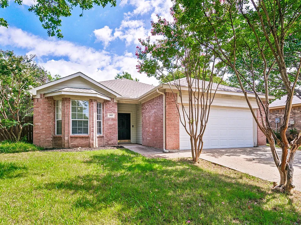 3957 Parkhaven Dr