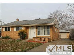 15249 Roycroft St photo 1