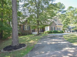 45 Fairway Ln, Sanford, NC 27332