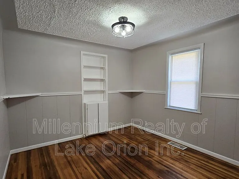 614 E Tennyson Ave — Photo 12