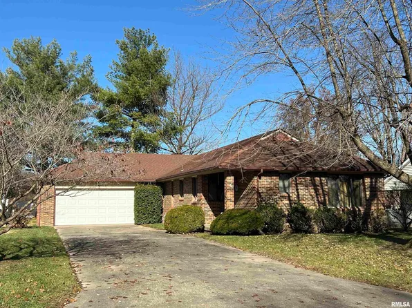 3 Brian Dr, Metropolis, IL 62960