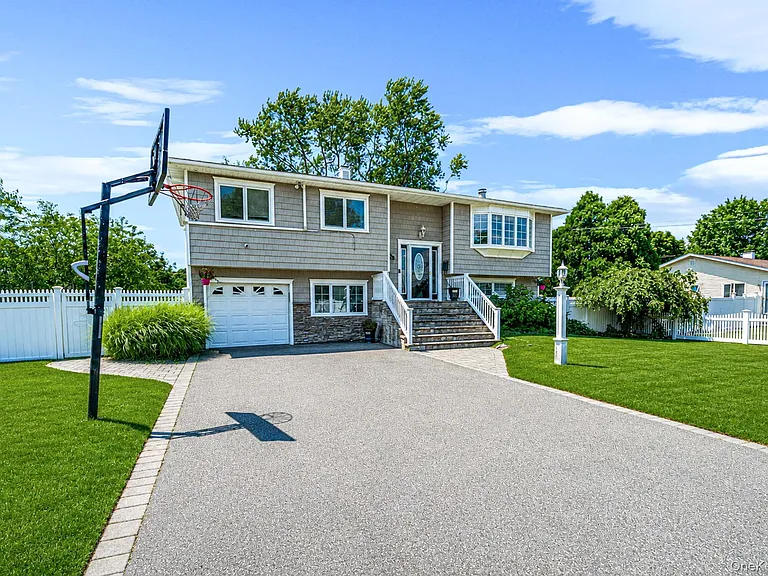 309 Sunrise Dr — Photo 2