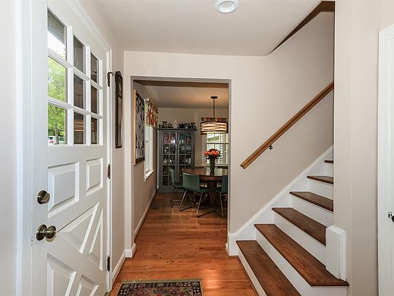 5th image of 1016 Mary Ln