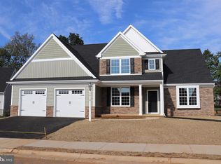1016 Whitfield Dr #5, Lancaster, PA 17601