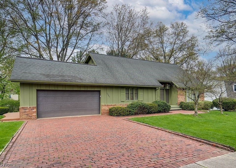 1247 Romayne Dr, Akron, OH 44313 Zillow