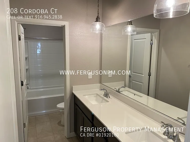 208 Cordoba Ct — Photo 12