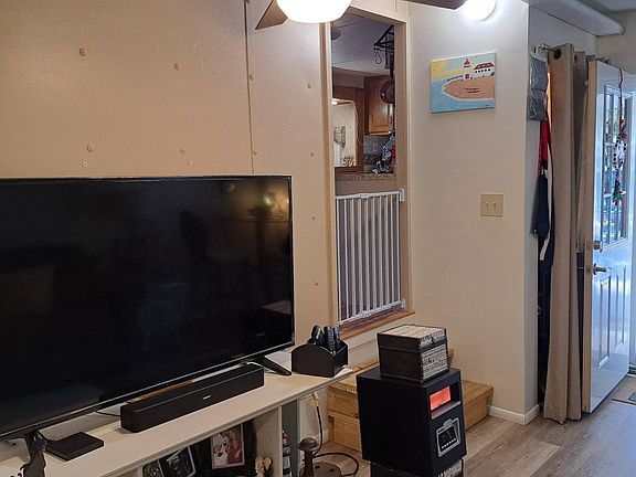 3rd image of 34408 State Road 54