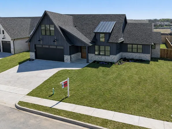 2029 Nichole Blvd, Pottsboro, TX 75076