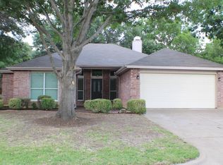 7932 Ember Oaks Dr, North Richland Hills, TX 76182