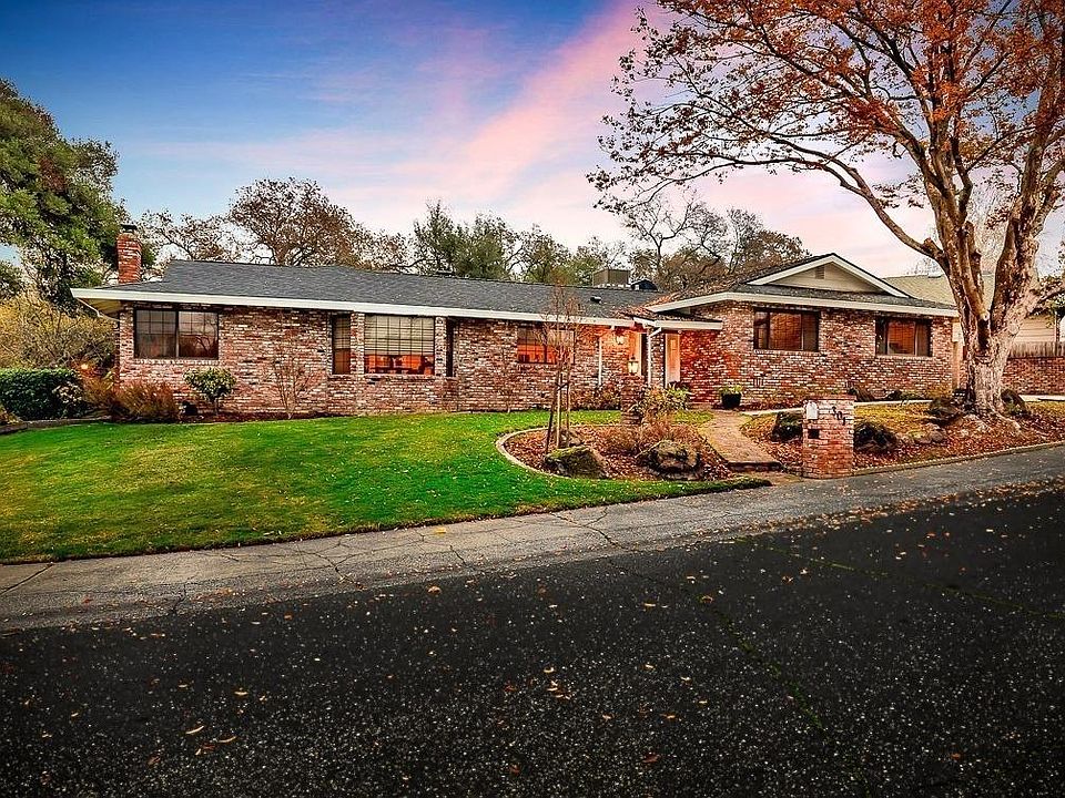 1st image of 301 James Dr