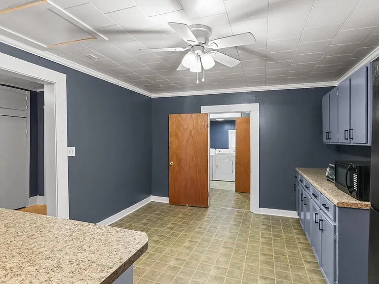 414 Cambridge St — Photo 12