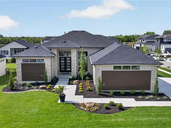 12605 W 170th St, Overland Park, KS 66221